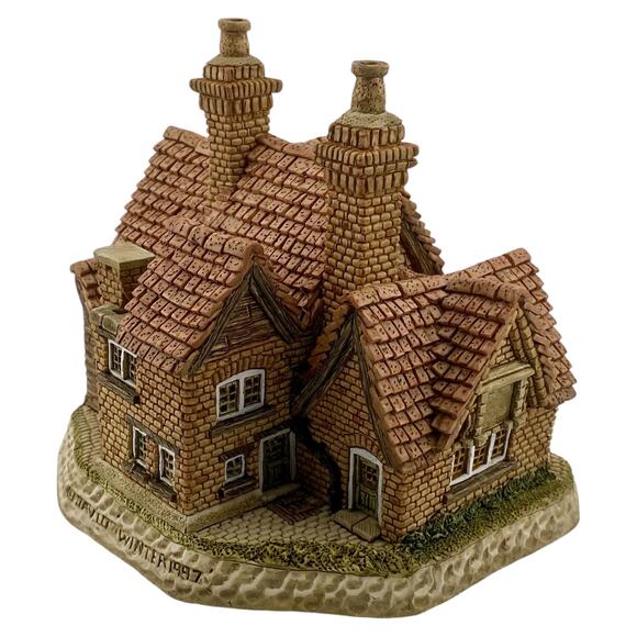 The Good Intent Pubs and Tavern 1997 David Winter Cottages with Box and COA - Picture 8 of 13